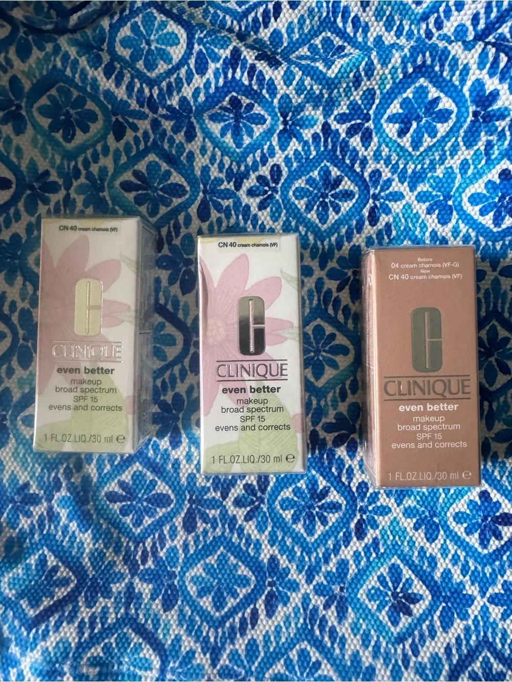 Clinique Even Better Liquid Foundation in Light Beige